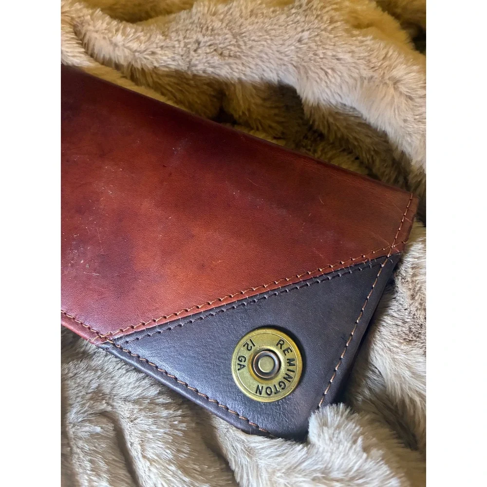 Remington Mens Leather Super Jumbo Wallet 12 GA Shotgun Shell Accent Brown Black